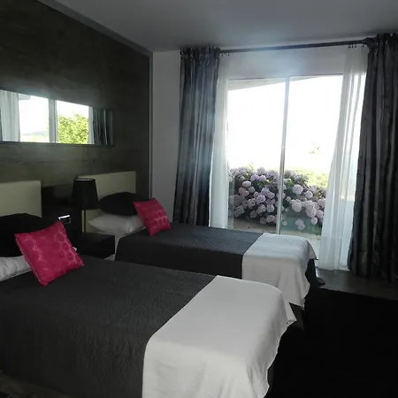 Garazar Hotel